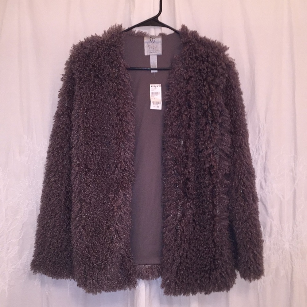 👽NEW fuzzy Tilly’s jacket👽